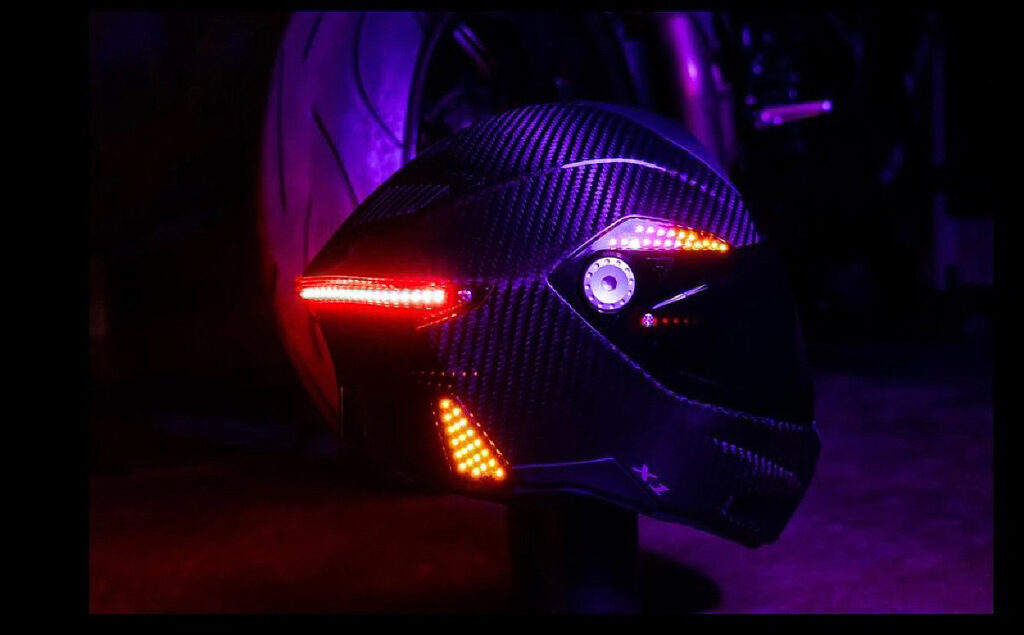 VATA7-X1: así es el casco que replica y amplifica las señales lumínicas de tu moto 12 Casco VATA7-X1 con señales lumínicas, auriculares y micrófino incorporados