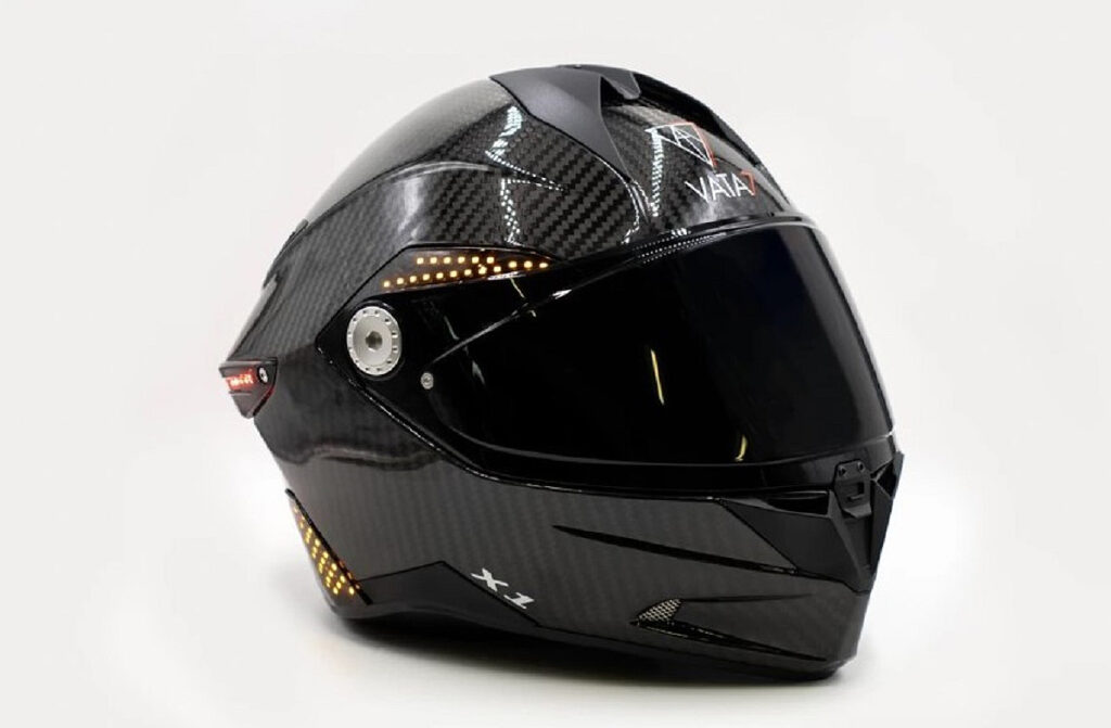 VATA7-X1: así es el casco que replica y amplifica las señales lumínicas de tu moto 11 Casco VATA7-X1 con señales lumínicas, auriculares y micrófino incorporados