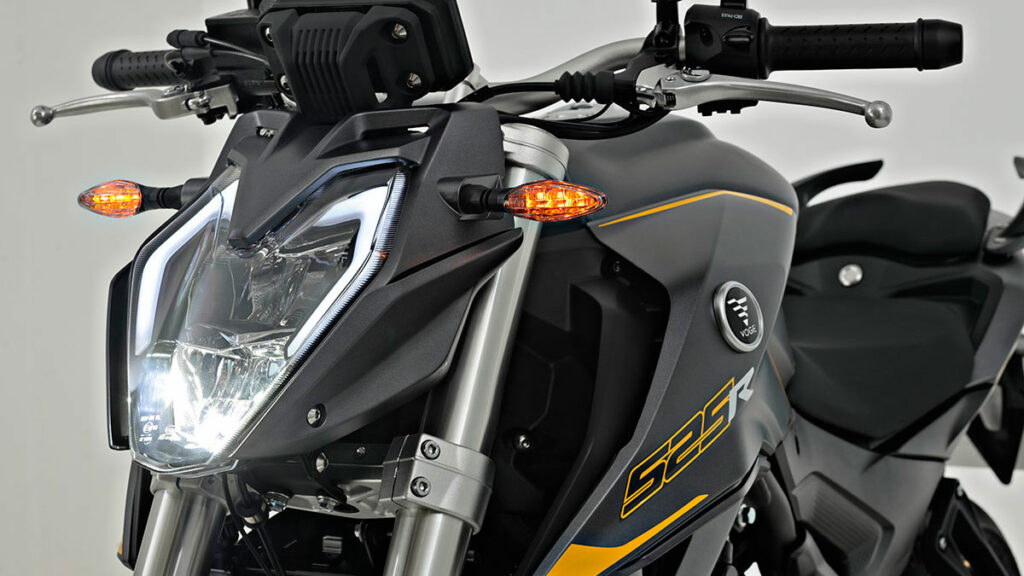 VOGE 525R: una naked deportiva que quiere merendarse el mercado a base equipamiento y un precio contenido 9 VOGE_525R_HR_(12)