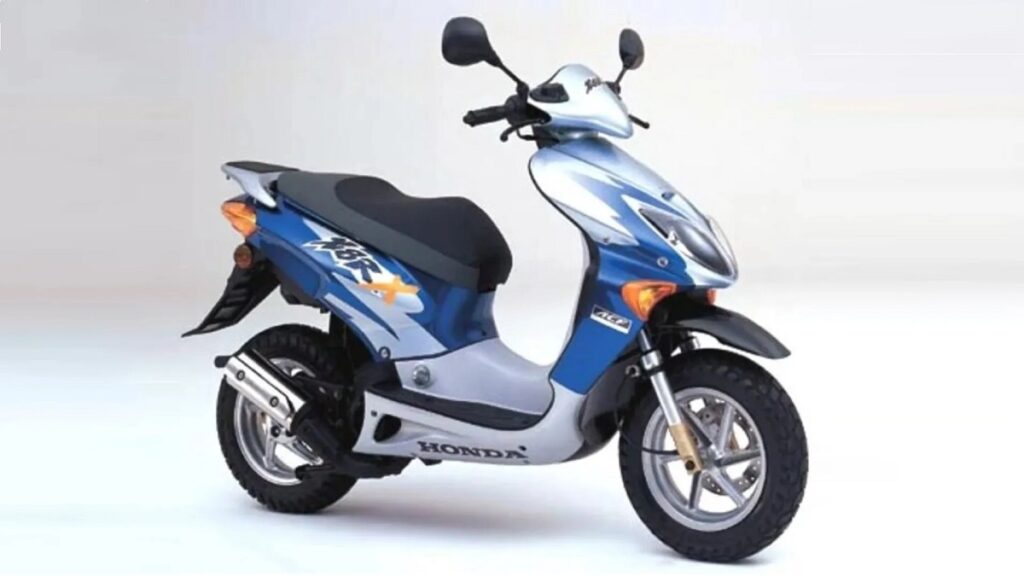 Motos olvidadas (III): los scooter que no participaron del éxito de masas desde 1990 20 honda x8r s