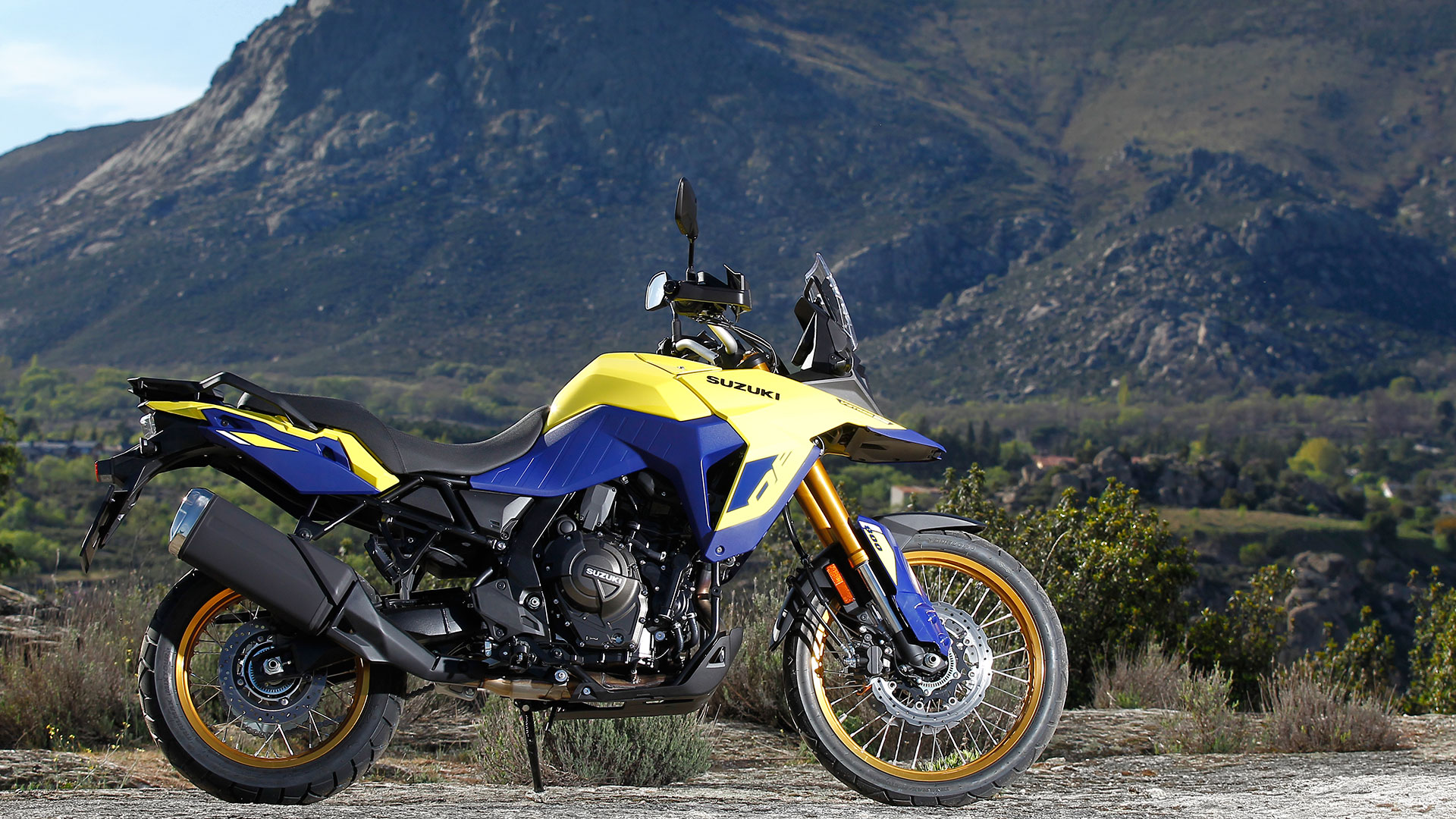 Suzuki V-Strom 800DE: ganadora del Alpen Master 2023