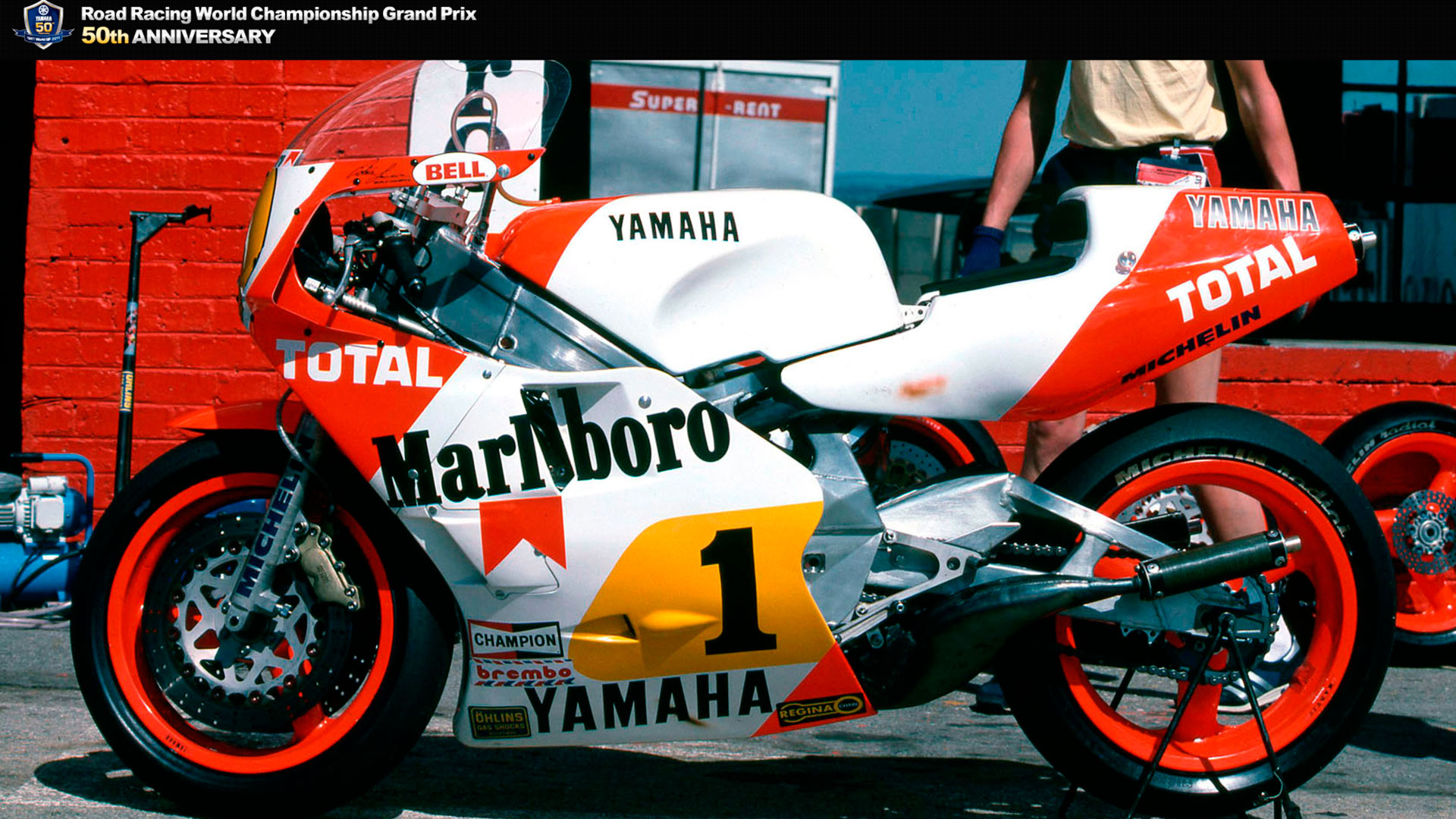 Vídeo: Canepa vuela con la Yamaha YZR500 que hizo campeón a Lawson en 1986