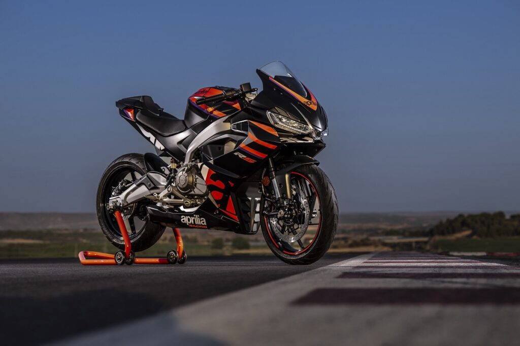 Sensaciones deportivas a tu alcance con la Aprilia RS 457 y carnet A2 11 Aprilia RS 457 2024