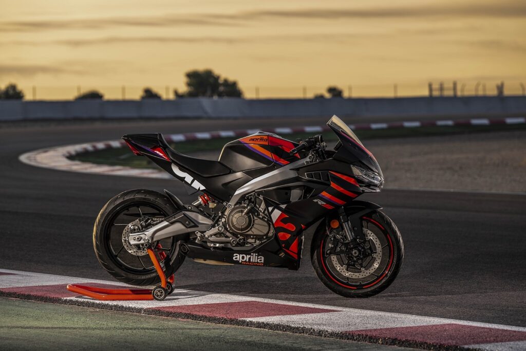 Aprilia RS 457: la nueva moto "mini supersport" media de la marca de Noale para el carnet A2 10 Aprilia RS 457 2024