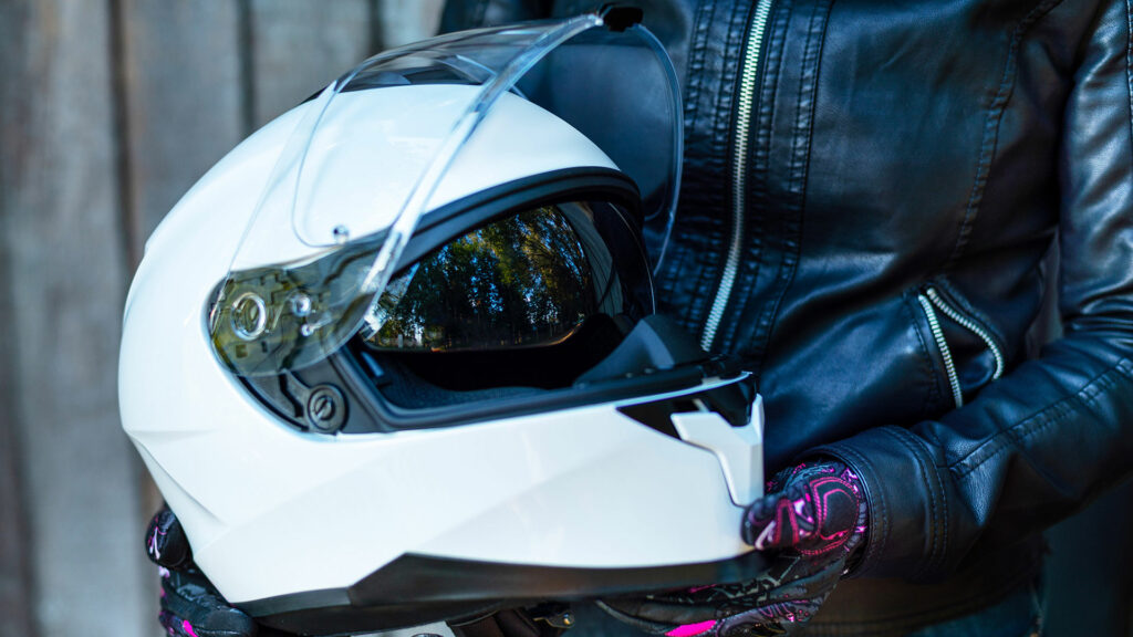 Casco de moto: cómo prolongar su vida útil 10 Cascos moto 12