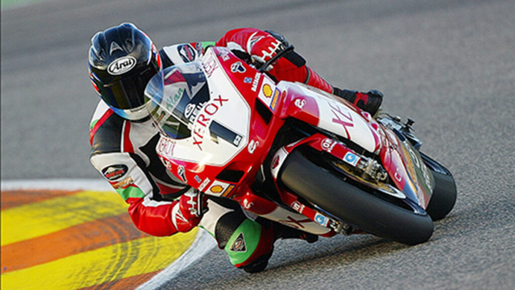 Ducati Superbike 2002-2018: un libro que todo amante de la marca no se puede perder 11 Ducati-Superbike-2002-2018-cathcart-2