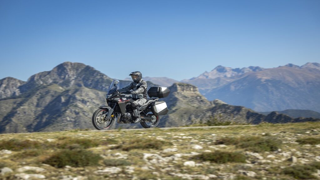 Cómo regresar a los orígenes y vivir aventuras en moto fuera de cobertura, con carnet A2 o A: Honda XL 750 Transalp 11 Honda XL750 Transalp 18