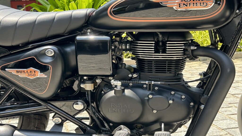 Royal Enfield relanza al mundo una de sus leyendas más icónicas con la moto retro Bullet 350 13 Royal Enfield Bullet 350 2023 12