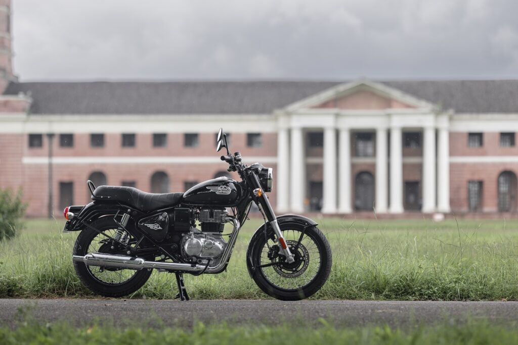 Royal Enfield relanza al mundo una de sus leyendas más icónicas con la moto retro Bullet 350 16 Royal Enfield Bullet 350 2023 4