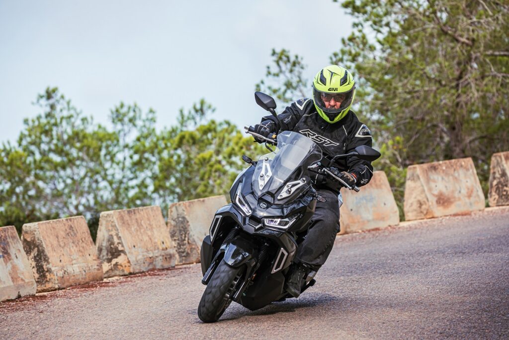 Ya es realidad el SYM ADX 125, scooter SUV para carnet de coche diseñado para aventuras en la ciudad 17 SYM ADX 125 2023