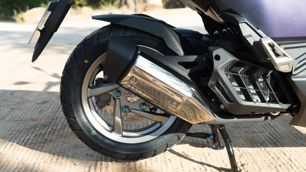 Ya es realidad el SYM ADX 125, scooter SUV para carnet de coche diseñado para aventuras en la ciudad 14 SYM ADX 125 2023 detalles 13