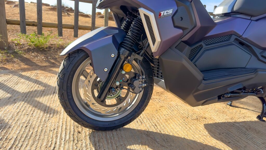 Ya es realidad el SYM ADX 125, scooter SUV para carnet de coche diseñado para aventuras en la ciudad 13 SYM ADX 125 2023 detalles 7