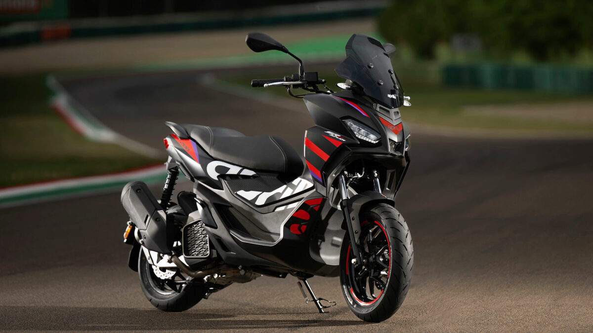 Fotos del Aprilia SR GT Replica 1 Aprilia SR GT Replica: su scooter SUV recibe una decoración inspirada en MotoGP