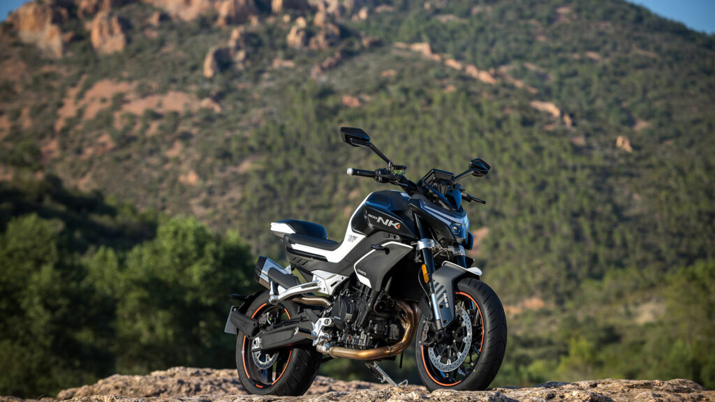 CFMOTO se lleva el Red Dot Award con la 800NK 11 CFMOTO 800NK Advanced