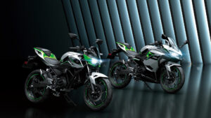 Fotos de las Kawasaki Ninja E-1 y Z E-1