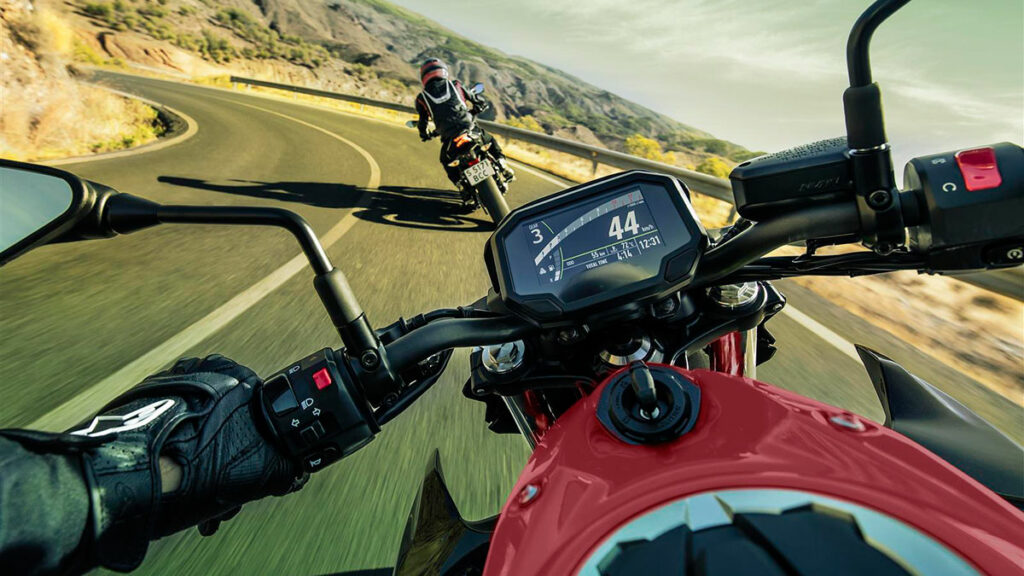 Kawasaki Z650 2024: la 'zeta' específica para el A2 se viste con nuevos colores 10 kawasaki z650 2024 9