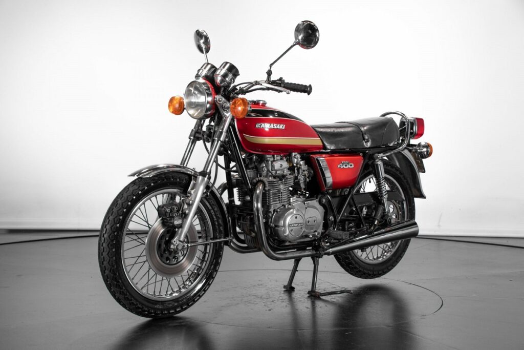 Kawasaki cumple 70 años: esta ha sido su evolución como marca mundial y el desarrollo en España (II) 8 kawasaki kz400 1975