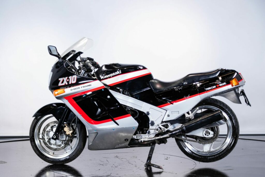 Kawasaki cumple 70 años: esta ha sido su evolución como marca mundial y el desarrollo en España (II) 11 kawasaki zx 10 tomcat 1989 1