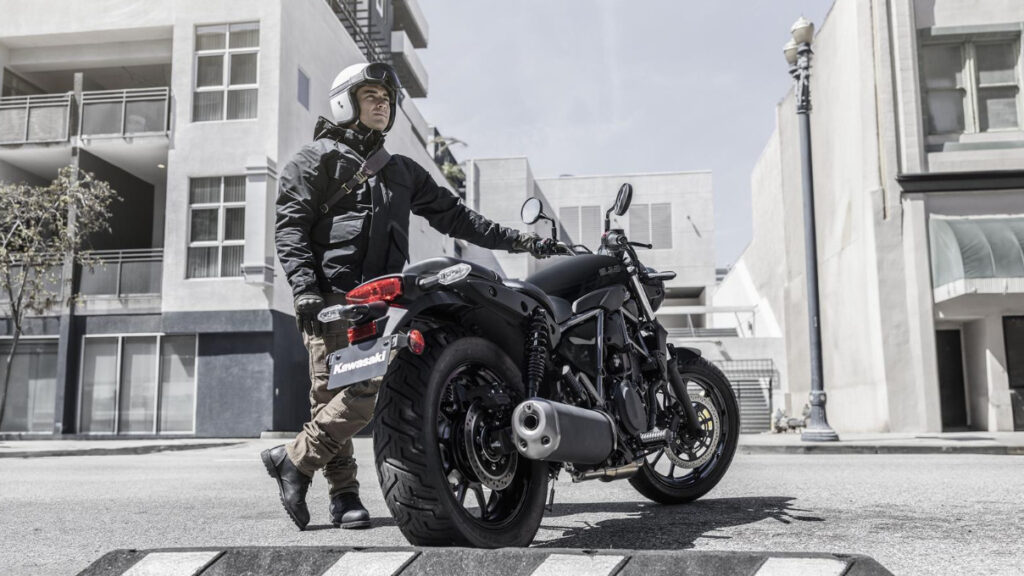 Kawasaki Eliminator 2024: una nueva custom para el carnet A2 10 kawwasaki eliminator 2024 1