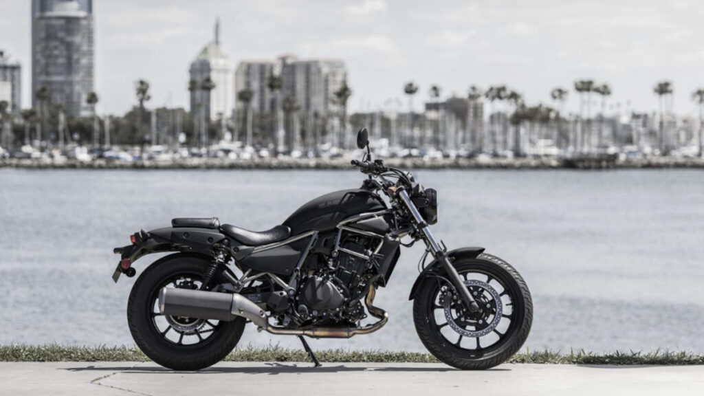 Kawasaki Eliminator 2024: una nueva custom para el carnet A2 9 kawwasaki-eliminator-2024-2