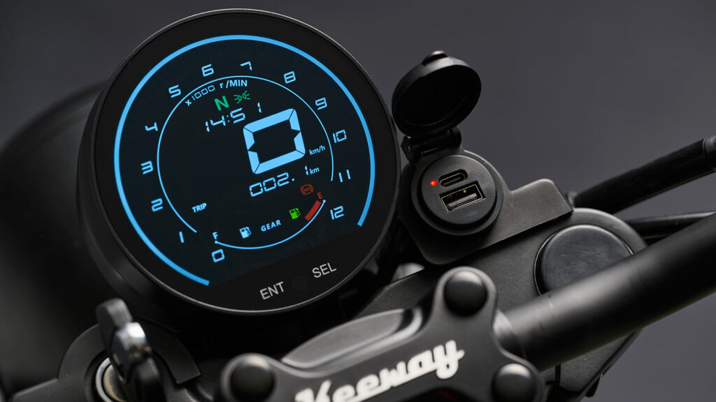 Keeway X-Light 125: la tendencia neo retro llega a su gama naked con un modelo específico para el carnet de coche 8 keeway x light 125 33