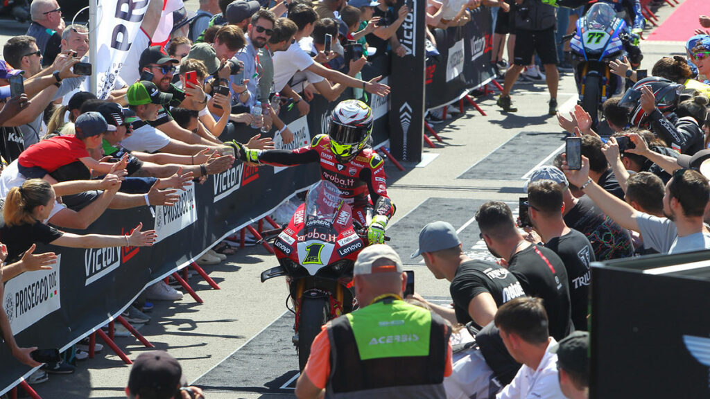 Previo de WSBK en MotorLand Aragón: los pilotos españoles van a por todas 9 wsbk-previo-espanoles-bautista