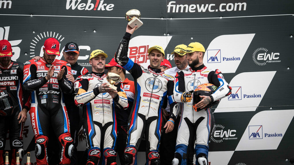 El equipo oficial Yamaha se hace con el título del Mundial de Resistencia 11 yamaha campeona resistencia 2023 3
