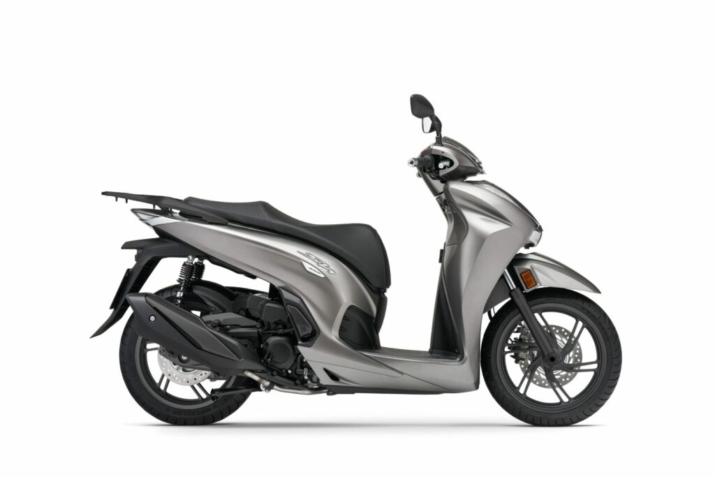 Honda SH125i 2024: renovación cromática y una nueva versión más respetuosa con el medio ambiente 13 453994 MY24 SH350i