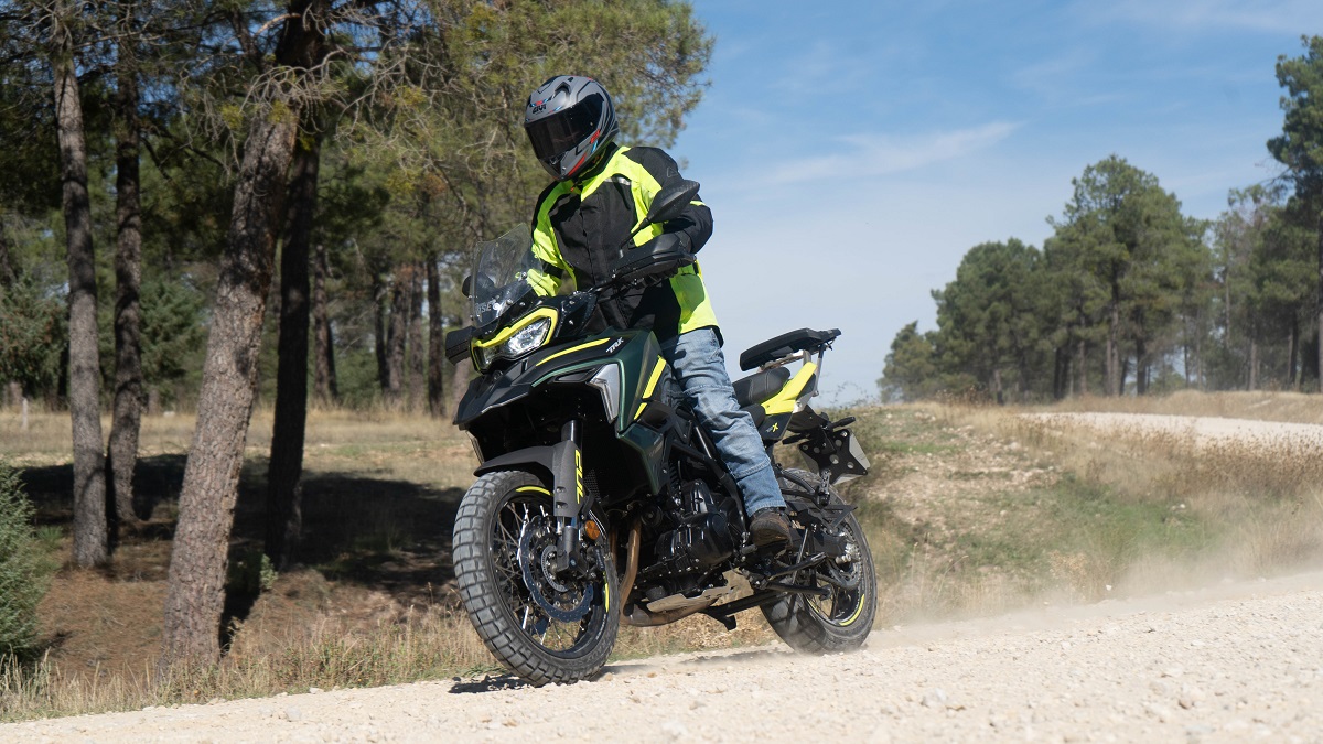 La Benelli TRK 702 trae las maletas incluidas hasta el 31 de diciembre para los primeros 200 pedidos