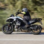 BMW R 1300 GS 2024 accion 7