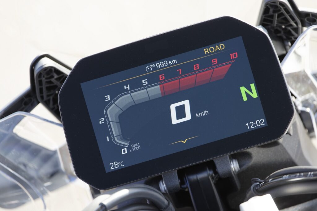 Así es y así va la mejor BMW R-GS jamás construida 18 BMW R 1300 GS 2024 estaticas detalles 56 1