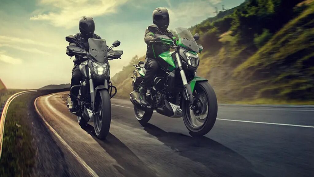 Comparte tu experiencia motera con los probadores de FORMULAMOTO ¡y llévate un magnífico regalo! 10 Bajaj Adventure Tourer 400 6