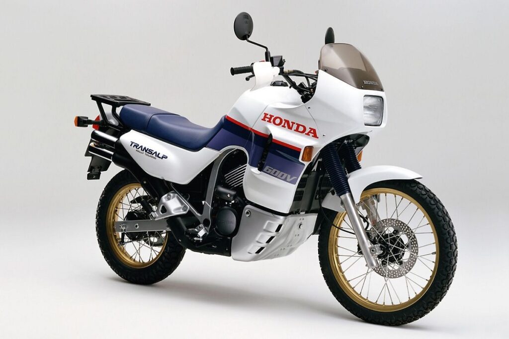 Las motos trail que podías comprar en 1987: los comienzos de una época extraordinaria 18 Honda Transalp XL600V