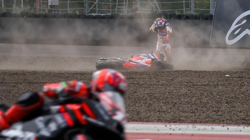 MotoGP Indonesia 2023: Pecco renace cuando todo parecía perdido 4 Jorge Martin Crash 1