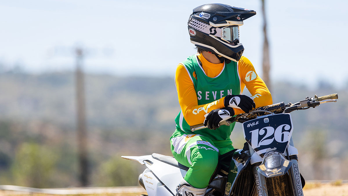 Seven llena de color las pistas de motocross con su nueva colección 24.1 1 NdP_SEVEN_24-1_07