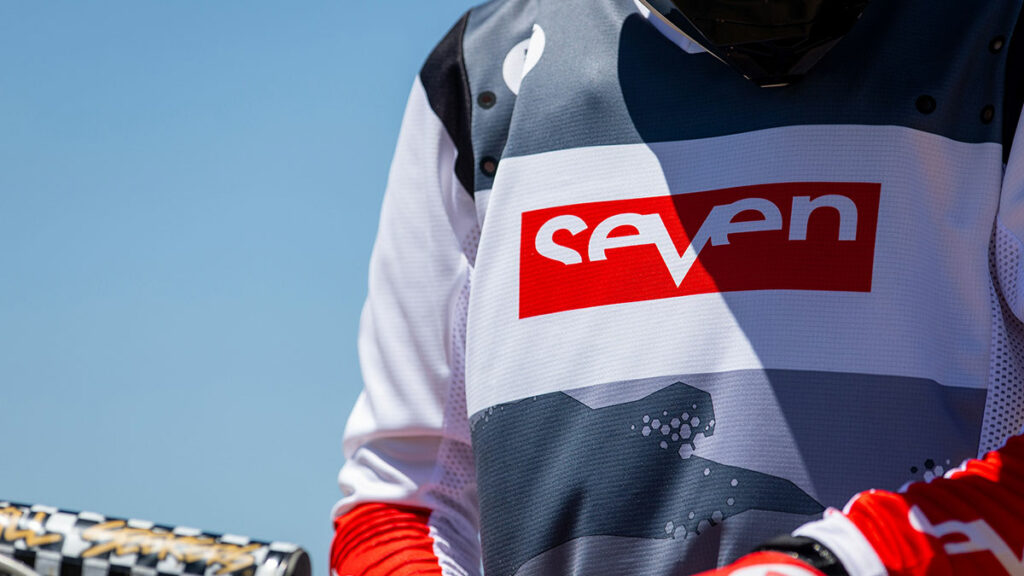 Seven llena de color las pistas de motocross con su nueva colección 24.1 9 NdP_SEVEN_24-1_11