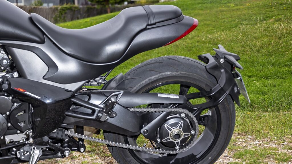 Prueba Zontes S350: La "muscle bike" para todos los días 17 Zontes S350 2023
