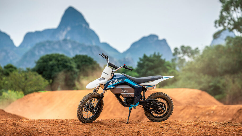 Jets Marivent se convierte en importador de los modelos offroad de CFMOTO 12 cfmoto-CX-5E_action_2