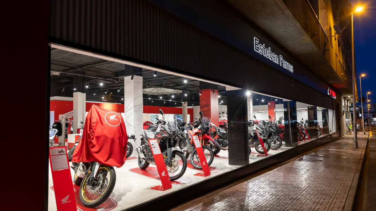 El concesionario Esteban Parres inaugura nuevas instalaciones Honda en Torrevieja 1 conesionario-honda-esteban-parres