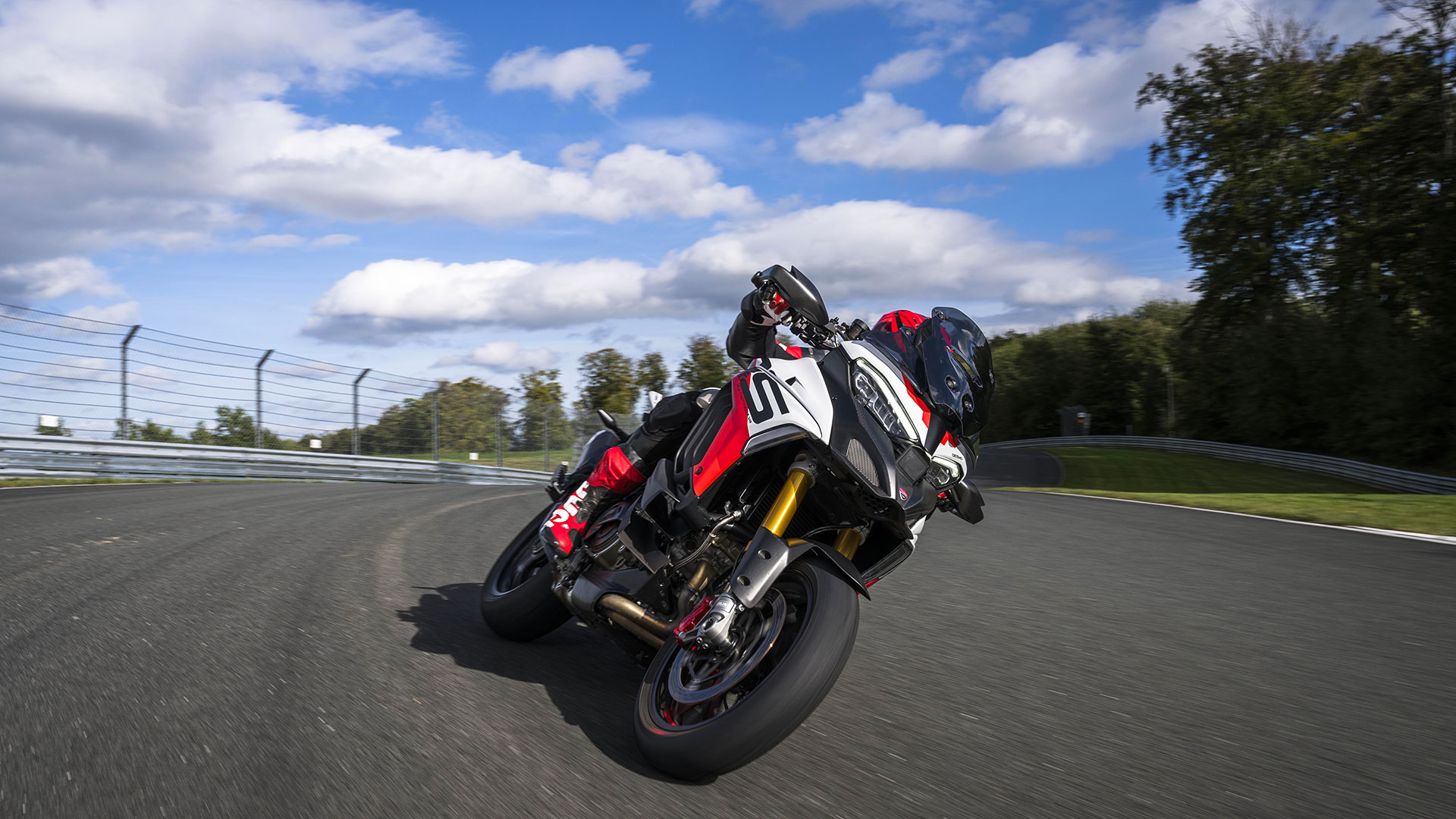 Estas son todas las novedades de motos y scooters de 2024 5 Ducati Multistrada V4 RS
