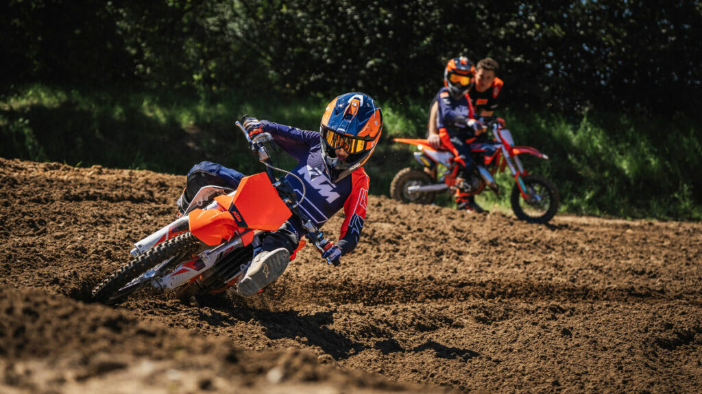 Gama KTM SX Mini 2024: prestaciones mejoradas para el motocross base 11 gama-ktm-sx-mini-2024-1