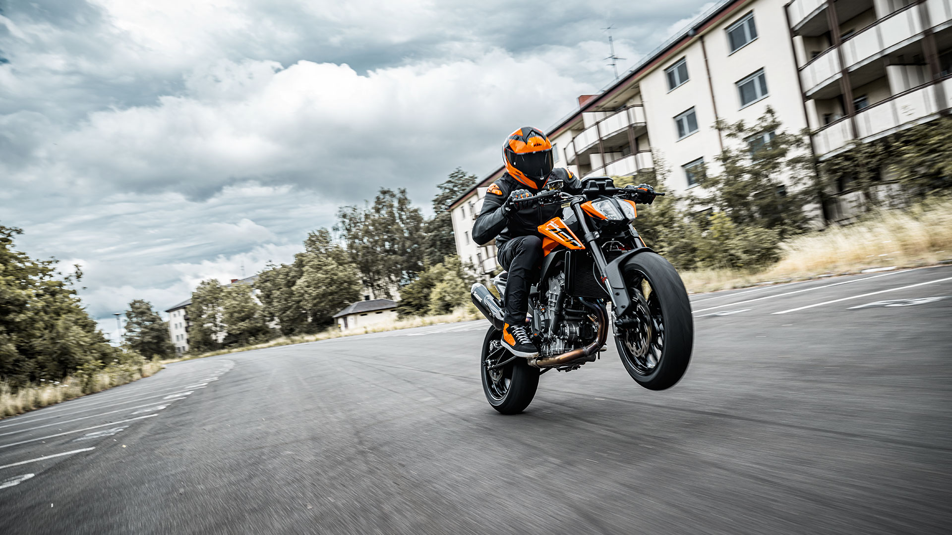 KTM 790 Duke 2024: ‘el bisturí’ se mantiene intacto