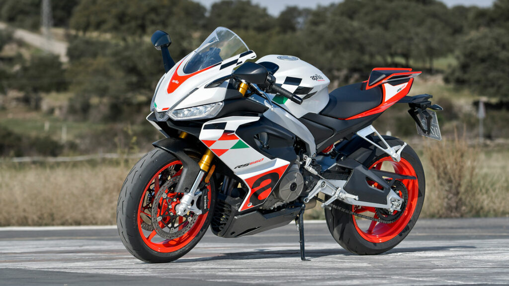 Prueba Aprilia RS 660 Extrema: fascinación por el cambio 14 prueba aprilia rs 660 extrema 18