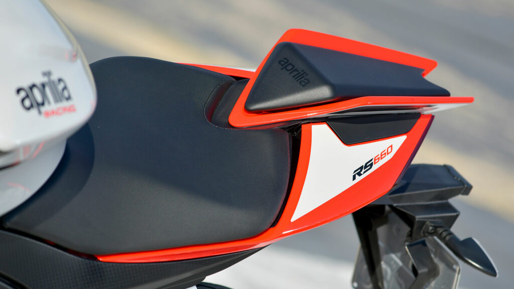 Prueba Aprilia RS 660 Extrema: fascinación por el cambio 10 prueba aprilia rs 660 extrema 37
