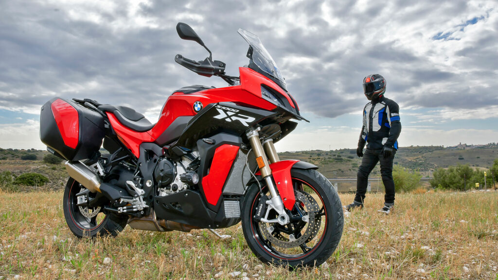 Prueba BMW S 1000 XR 2023: tourer con mayúsculas 9 prueba bmw s 100 xr 2023 22