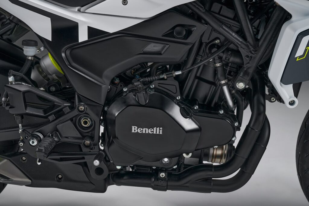 Benelli Tornado Naked Twin 500 2024