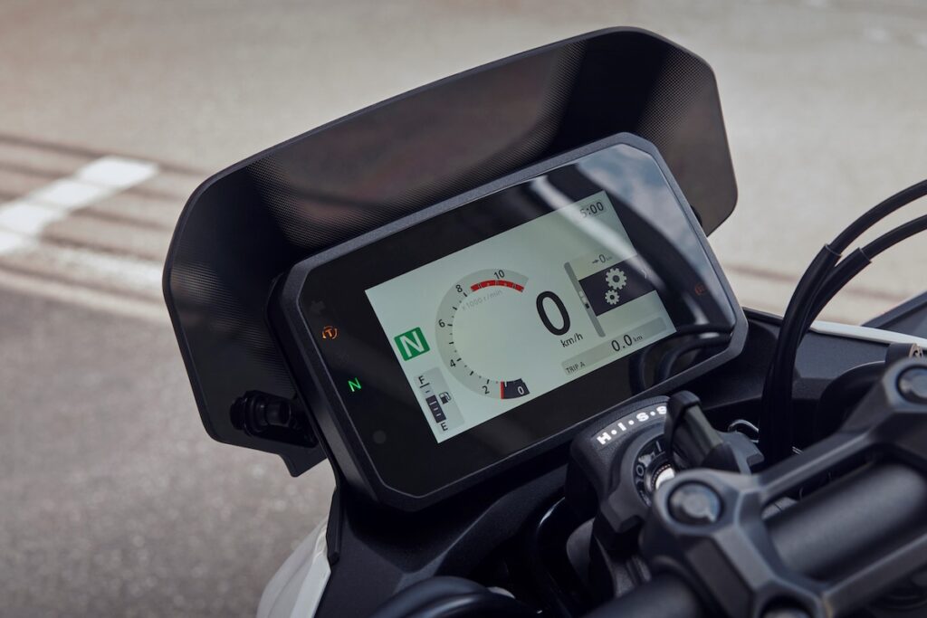 La Honda CB500 Hornet recoge el testigo de la Honda CB500R para aumentar la familia del "abejorro" nipón 12 HONDA CB500 Hornet 2024 36