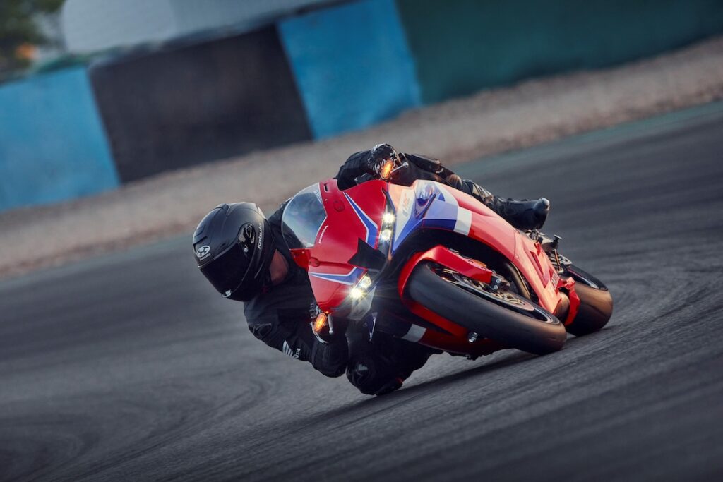 (Vídeo) EICMA 2023: Novedades Honda 2024 12 Honda CBR600RR 2024