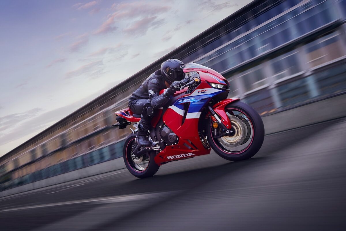 Por fin vuelve la Honda CBR600RR con el diseño y la tecnología que una supersport de hoy exige