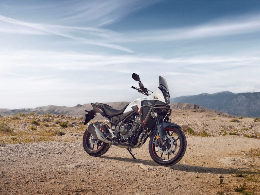 Honda desvela el precio de la moto trail que viene a sustituir a la CB500X 11 honda nx500 2024